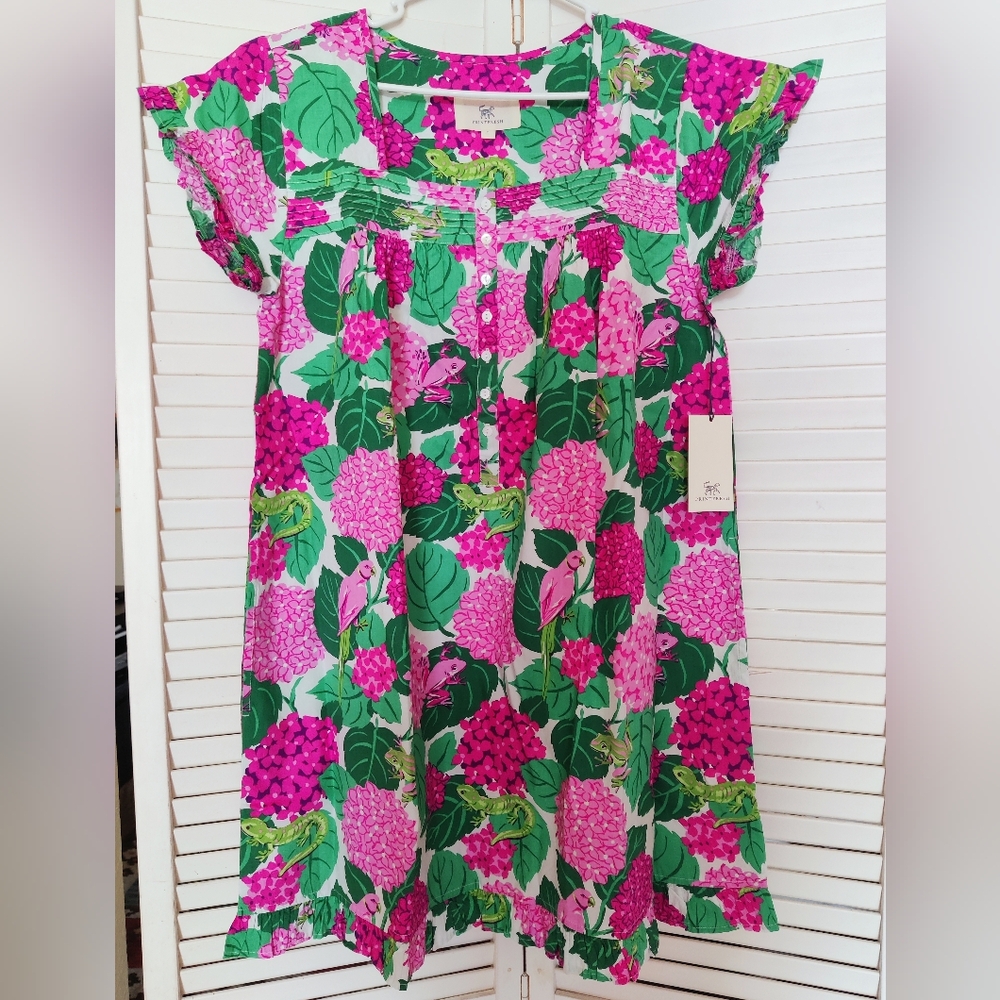 NWT Prinfresh Pintuck in Secret Garden, Size Small.